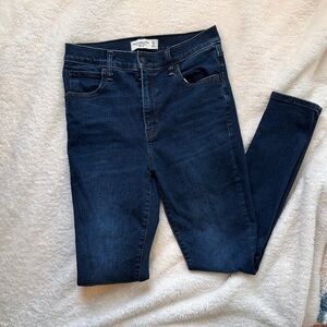Abercrombie & Fitch The Super Skinny High Rise Jean
